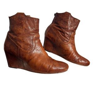Frye Carson Wedge Bootie Boots Womens Size 9 Brown Leather Ankle Zip Western